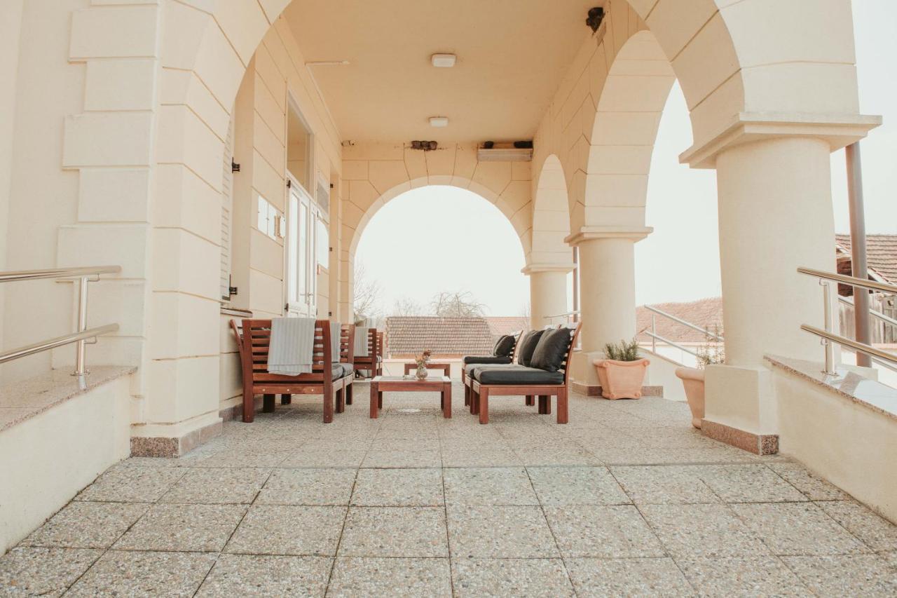 Hotel Kurija Jankovic Lukač エクステリア 写真